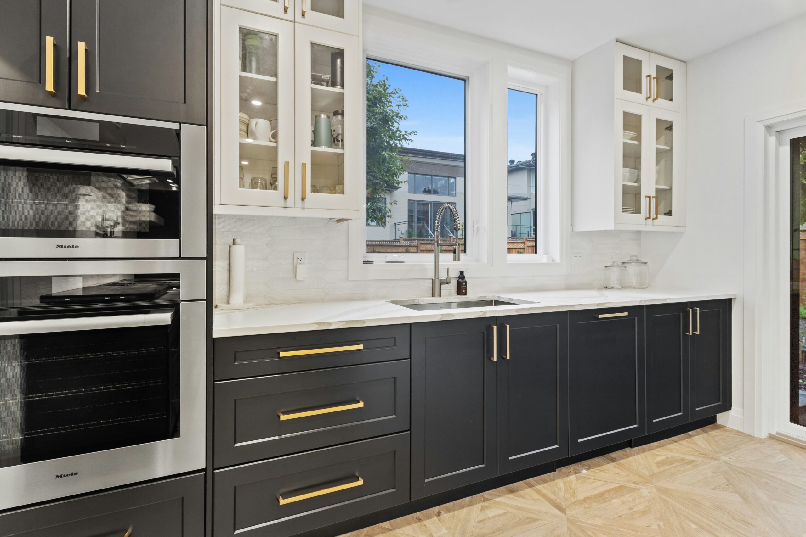 The Importance of Custom Cabinetry: Renovia Customs